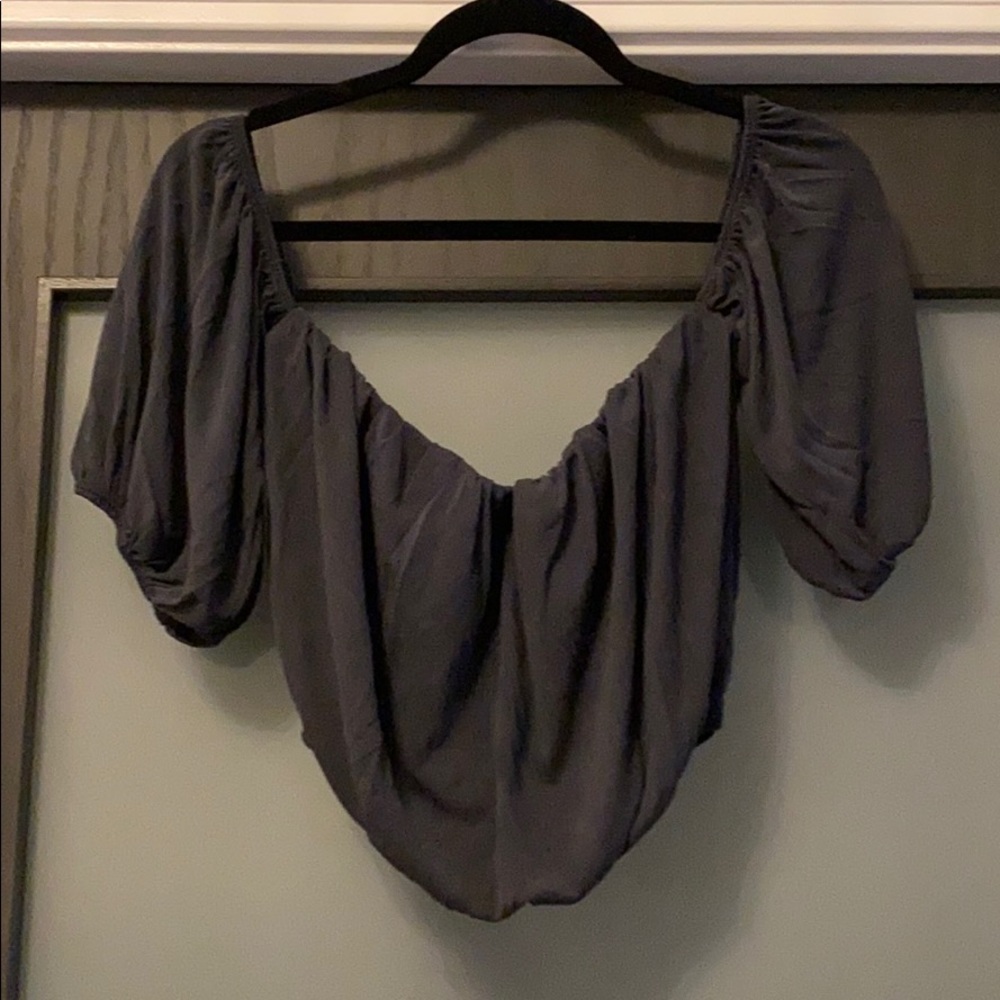 Puff sleeve crop top